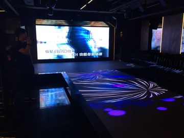 China O carro interativo video vívido antiderrapagem conduziu Dance Floor video para o casamento 100 - 240V fornecedor